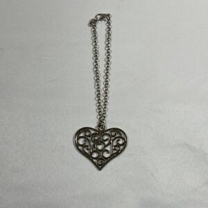 Silver Tone Filigree Heart Pendant Bracelet Swirl Scroll Boho Whimsygoth 8"